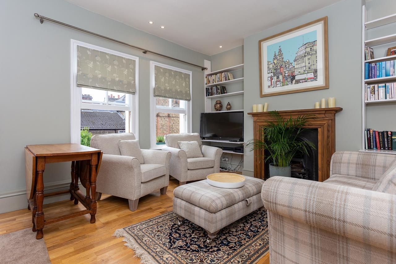 Quaint 2 Bedroom Flat - 9 Minutes Walk To Vauxhall Tube Londres Exterior foto